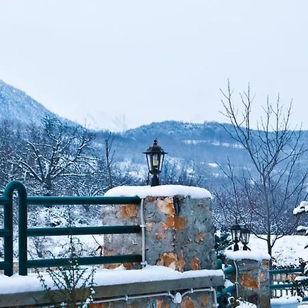 Kerasia Chalet Ξενοδοχείο 3*